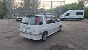 Минивэн Toyota Raum 2000 года, 280000 рублей, Красноярск