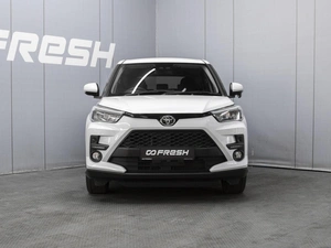Внедорожник Toyota Raize 2020 года, 1610000 рублей, Омск