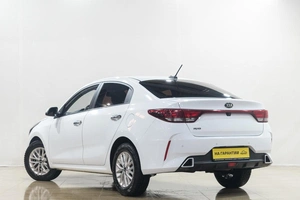 Седан Kia Rio 2020 года, 1459000 рублей, Новокузнецк
