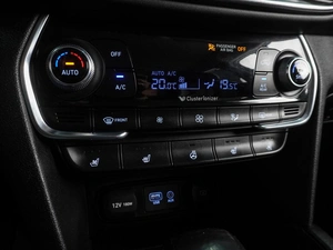Внедорожник Hyundai Santa Fe 2018 года, 3100000 рублей, Воронеж