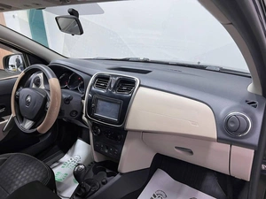 Седан Renault Logan 2015 года, 799000 рублей, Красноярск