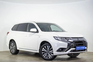 Внедорожник Mitsubishi Outlander 2022 года, 2799000 рублей, Оренбург
