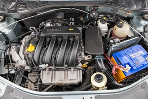 Седан Renault Logan 2011 года, 589000 рублей, Барнаул