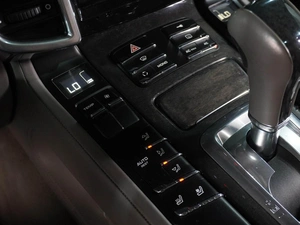 Внедорожник Porsche Cayenne Turbo 2010 года, 2339000 рублей, Воронеж