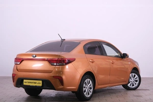 Седан Kia Rio 2017 года, 1199000 рублей, Омск