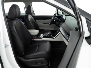 Минивэн Kia Carnival 2023 года, 4935046 рублей, Москва