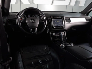 Внедорожник Volkswagen Touareg 2016 года, 3000000 рублей, Ростов-на-Дону