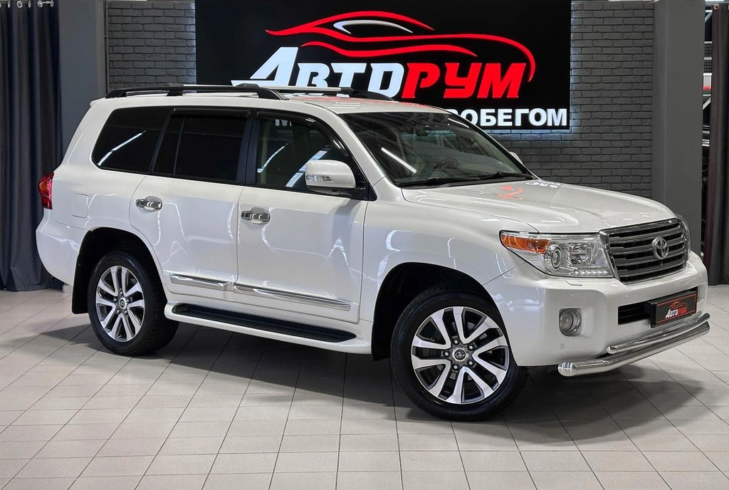 Внедорожник Toyota Land Cruiser 2012 года, 4177000 рублей, Красноярск