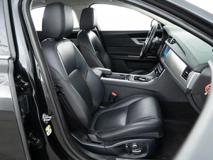 Седан Jaguar XF 2019 года, 2697077 рублей, Москва