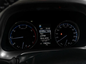 Внедорожник Toyota RAV4 2018 года, 2999000 рублей, Тюмень