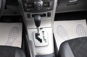 Седан Toyota Corolla 2008 года, 859000 рублей, Оренбург