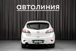 Хетчбэк Mazda 3 2012 года, 840000 рублей, Красноярск