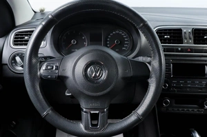 Седан Volkswagen Polo 2013 года, 849000 рублей, Челябинск