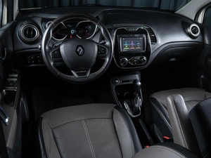 Внедорожник Renault Kaptur 2018 года, 1678000 рублей, Волгоград