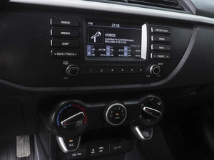Седан Kia Rio 2018 года, 1299000 рублей, Ростов-на-Дону
