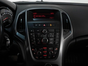 Седан Opel Astra 2014 года, 901000 рублей, Ставрополь