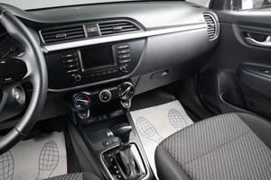 Хетчбэк Kia Rio X-Line 2019 года, 1649000 рублей, Оренбург