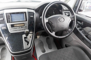 Минивэн Toyota Alphard 2008 года, 1889000 рублей, Барнаул