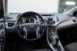 Седан Hyundai Elantra 2015 года, 899000 рублей, Ульяновск
