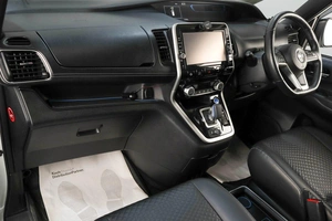 Минивэн Nissan Serena 2019 года, 2319000 рублей, Челябинск