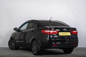 Седан Kia Rio 2014 года, 939000 рублей, Томск