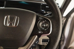 Минивэн Honda Stepwgn 2016 года, 1729000 рублей, Челябинск