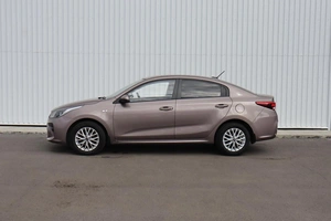 Седан Kia Rio 2019 года, 1450000 рублей, Брянск