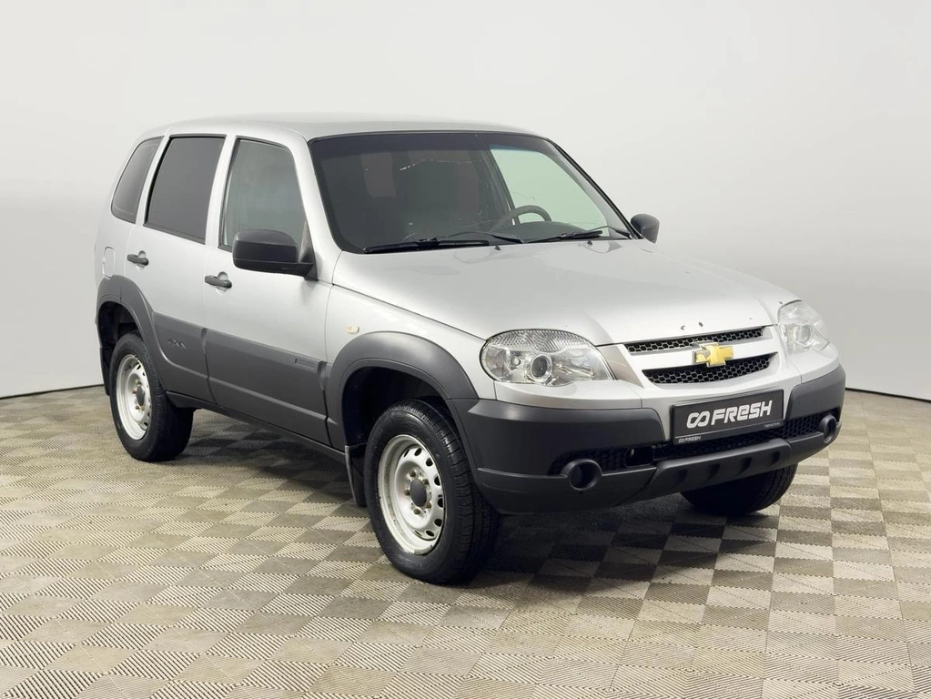 Внедорожник Chevrolet Niva 2018 года, 669900 рублей, Казань