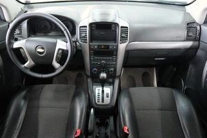 Внедорожник Chevrolet Captiva 2010 года, 1089000 рублей, Омск