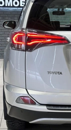 Внедорожник Toyota RAV4 2017 года, 2657000 рублей, Красноярск