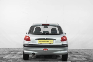 Хетчбэк Peugeot 206 2003 года, 249000 рублей, Кемерово