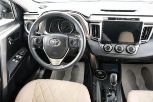 Внедорожник Toyota RAV4 2014 года, 2249000 рублей, Красноярск