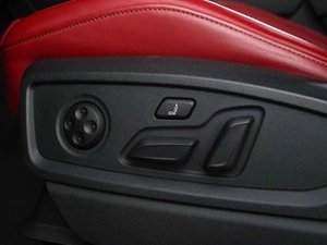Внедорожник Audi SQ5 2021 года, 7355052 рублей, Москва
