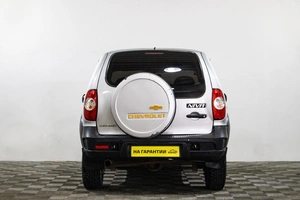 Внедорожник Chevrolet Niva 2010 года, 559000 рублей, Сургут