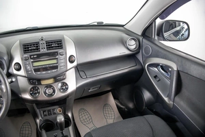 Внедорожник Toyota RAV4 2011 года, 1739000 рублей, Пермь