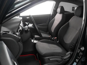 Седан Hyundai Solaris 2012 года, 719000 рублей, Тюмень