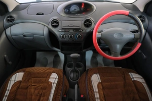 Хетчбэк Toyota Vitz 1999 года, 419000 рублей, Омск