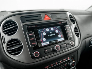 Внедорожник Volkswagen Tiguan 2010 года, 1155000 рублей, Красноярск