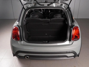 Хетчбэк MINI Cooper 2022 года, 2698000 рублей, Красный Пахарь