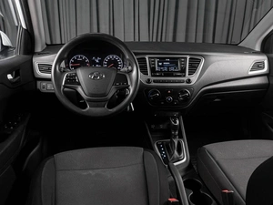 Седан Hyundai Solaris 2019 года, 1299000 рублей, Тюмень