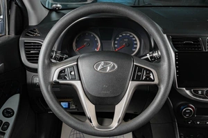 Седан Hyundai Solaris 2016 года, 1179000 рублей, Тюмень