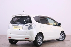 Хетчбэк Honda Fit 2010 года, 799000 рублей, Омск