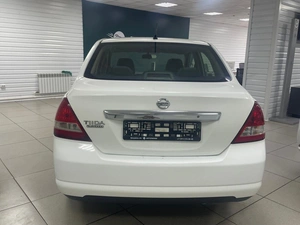 Седан Nissan Tiida 2010 года, 699000 рублей, Ачинск