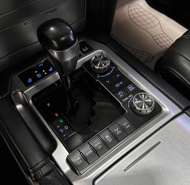 Внедорожник Toyota Land Cruiser 2018 года, 6900000 рублей, Красноярск