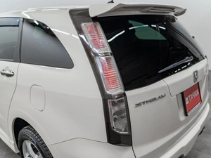 Минивэн Honda Stream 2011 года, 1350000 рублей, Красноярск