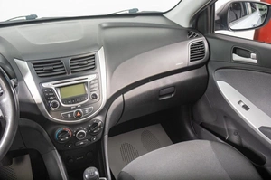 Хетчбэк Hyundai Solaris 2011 года, 689000 рублей, Томск