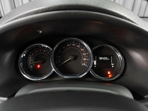 Седан Renault Logan 2019 года, 919000 рублей, Тюмень