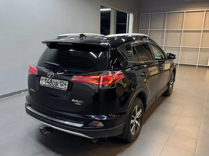 Внедорожник Toyota RAV4 2018 года, 2797000 рублей, Красноярск