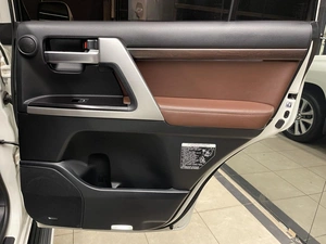 Внедорожник Toyota Land Cruiser 2018 года, 8600000 рублей, Красноярск