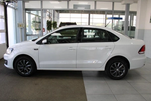 Седан Volkswagen Polo 2016 года, 1050000 рублей, Красноярск